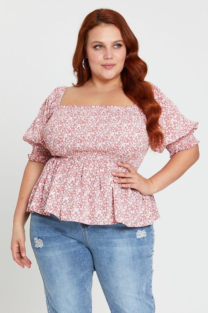 Ditsy Print Peplum Top Short Sleeve Shirredred
